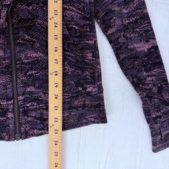 Lululemon Scuba Hoodie IV Size 6 Rip Wave Purple Full Zip Athleisure Fleece - Picture 14 of 16
